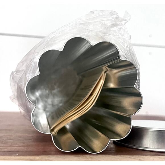 NIB Pampered Chef  Bread Tube Flower #1565 Scalloped - Picture 3 of 5